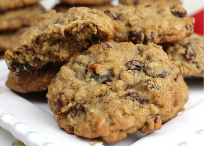 Oatmeal and Raisin Cookies